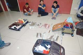 Gaharu seized, three  from China arrested